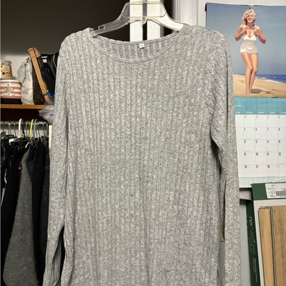 Tops - Gray Ribbed Long Sleeve Sweatshirt